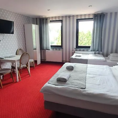 Alojamento de Acomodação e Pequeno-almoço Nata Goscinne Restauracja