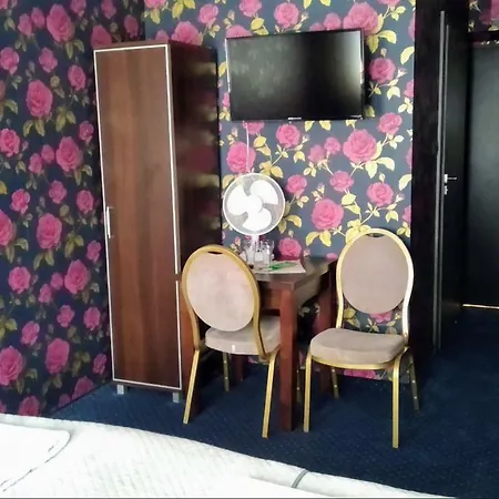 Nata Goscinne Restauracja Alojamento de Acomodação e Pequeno-almoço